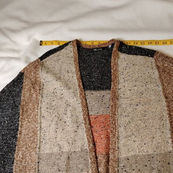 Nic + Zoe Tan and Gray Sleeveless Cardigan, Medium - Picture 4 of 7